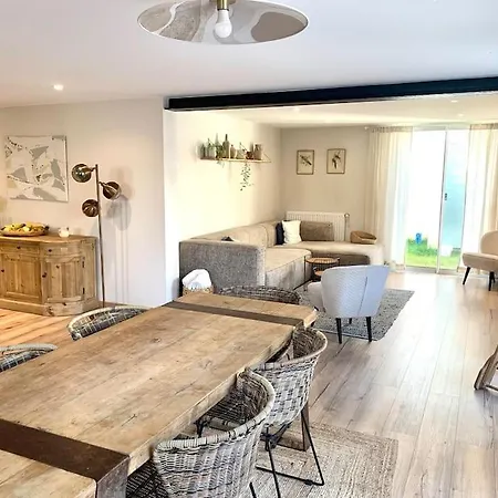Villa Spacieuse Avec Piscine En Centre Ville