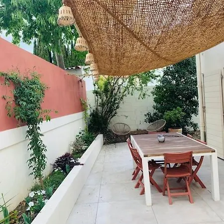 Spacieuse Avec Piscine En Centre Ville Villa Béziers